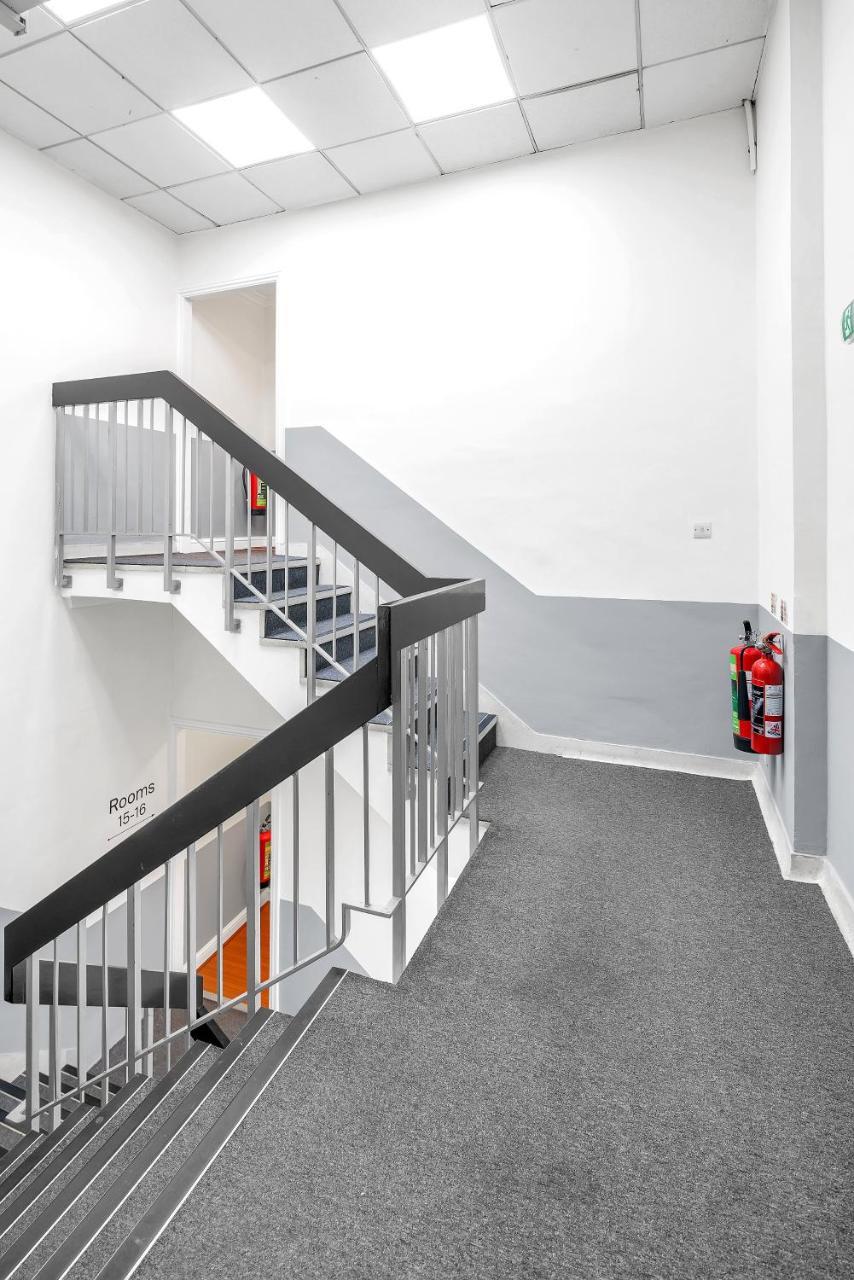Tulsi Croydon ApartHotel Exterior foto
